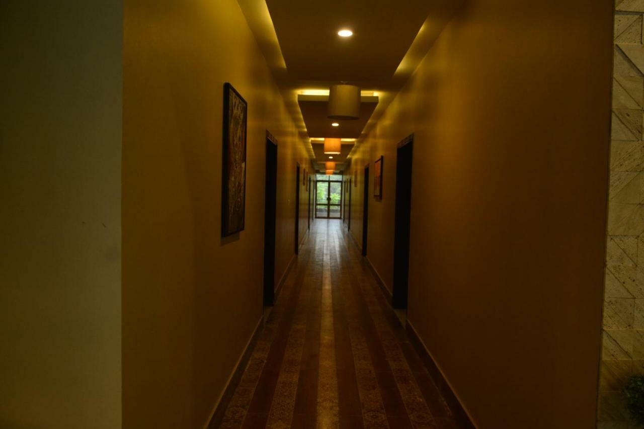La Orilla Hotel Muzaffarabad Εξωτερικό φωτογραφία