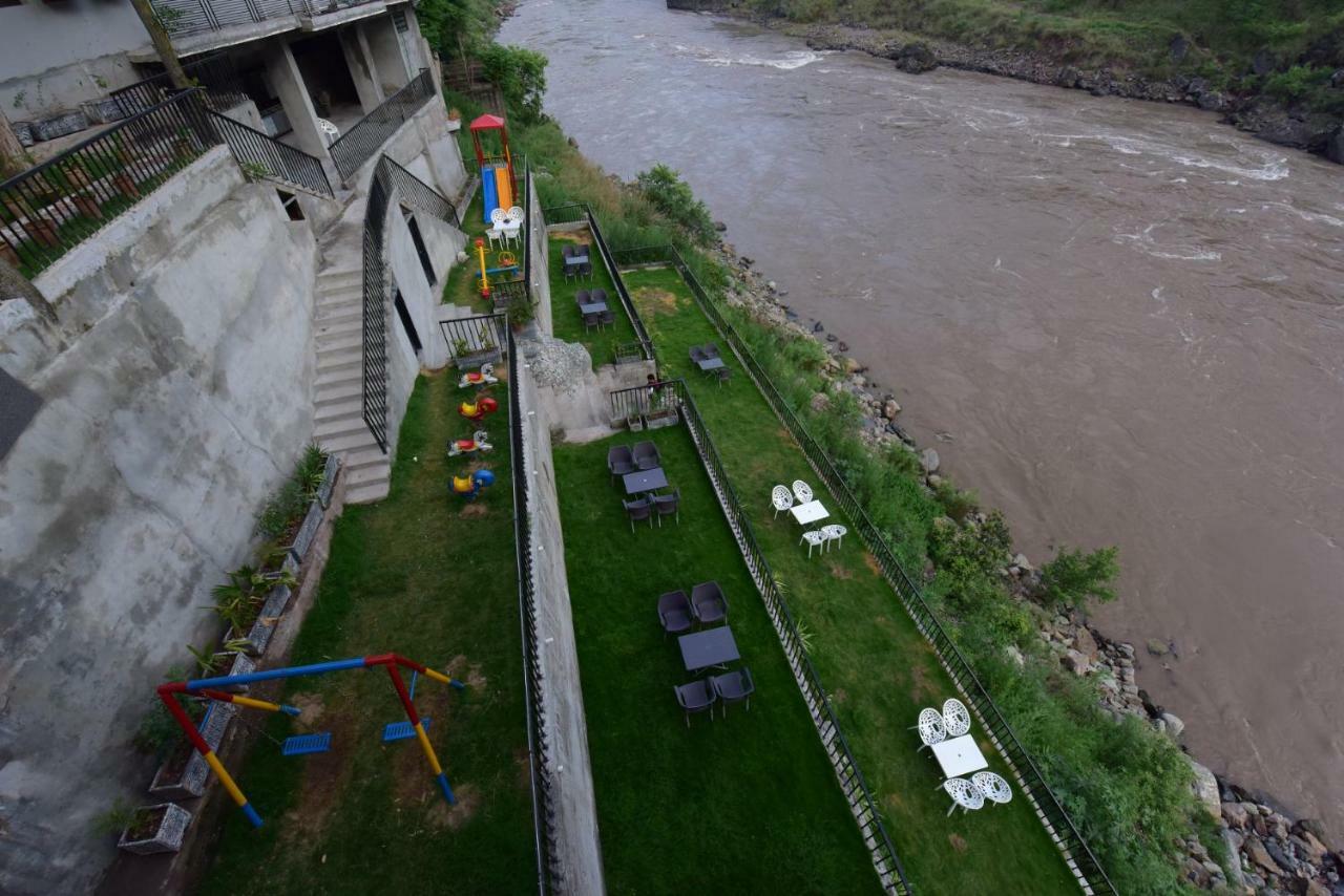 La Orilla Hotel Muzaffarabad Εξωτερικό φωτογραφία