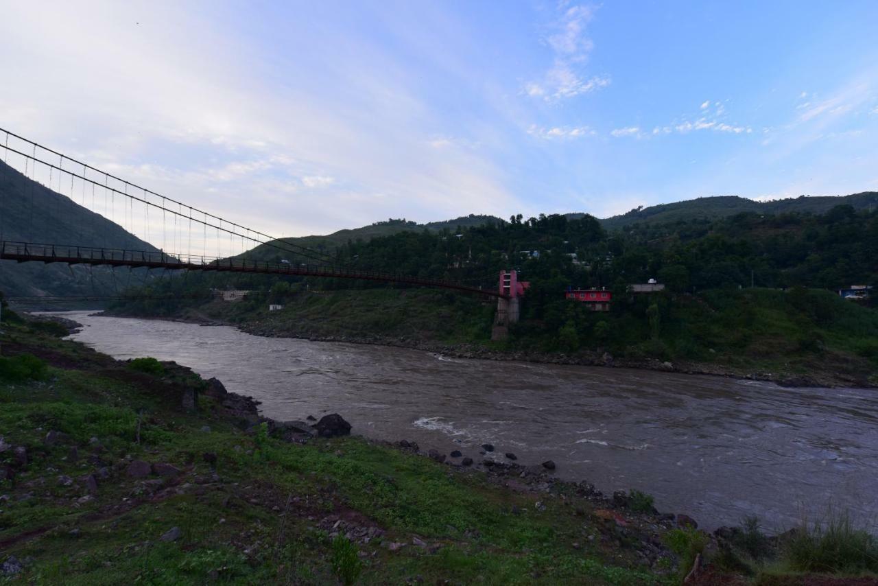 La Orilla Hotel Muzaffarabad Εξωτερικό φωτογραφία
